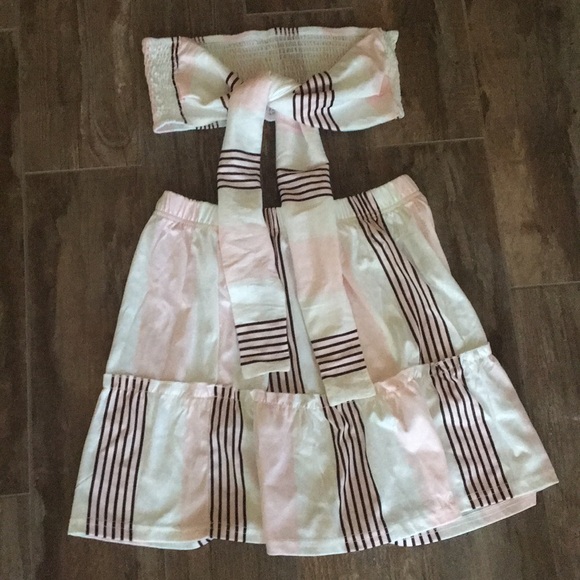 Striped 2 Piece Set tie bow top and skirt - Picture 2 of 3